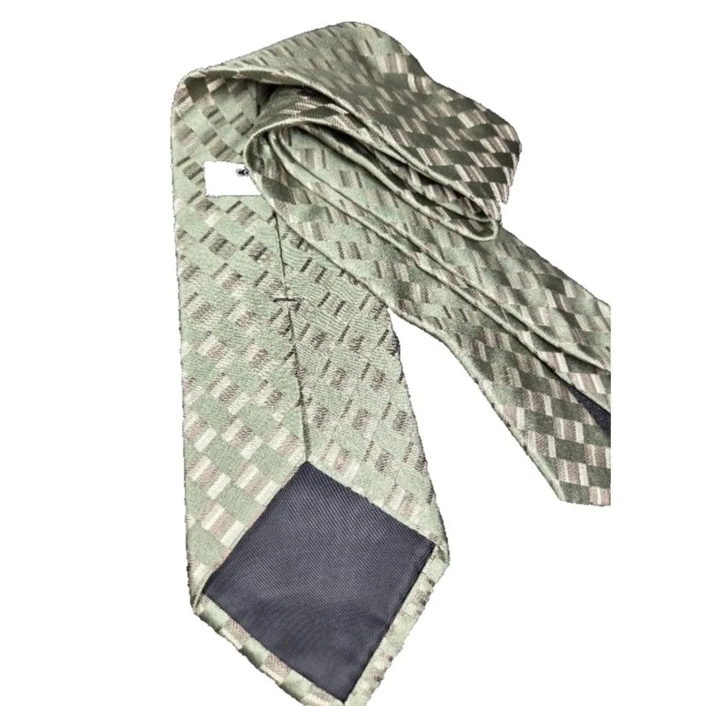 Covington Men's Silk Necktie Green Gold Design Long 3